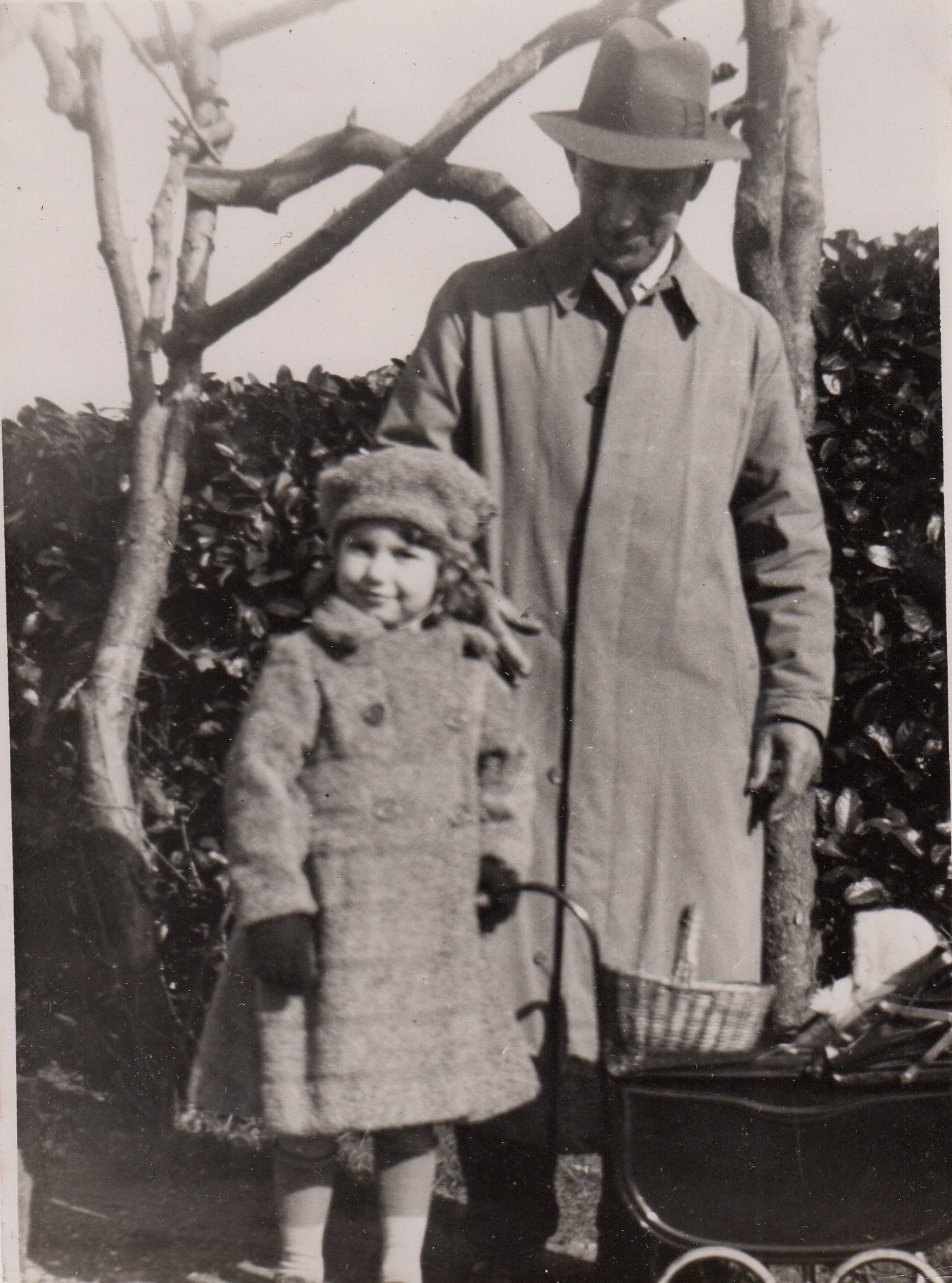 Grandad Hankin and Shell on a walk, 1936
